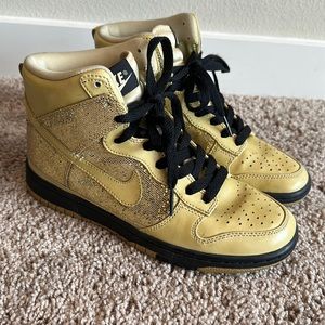 Nike gold gilter dunks women’s size 5.5